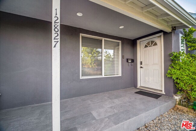 Foto del edificio - 12827 Sylvan St