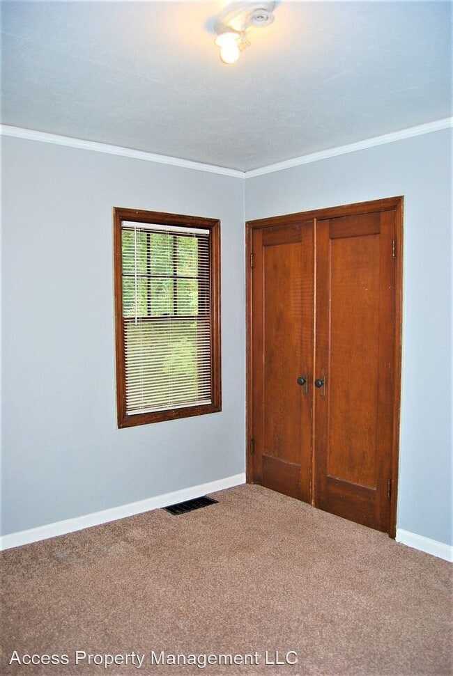 Building Photo - 3 br, 1 bath House - 21050 N Highway 99W