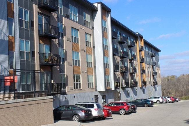 Building Photo - 4415 Lincoln Way