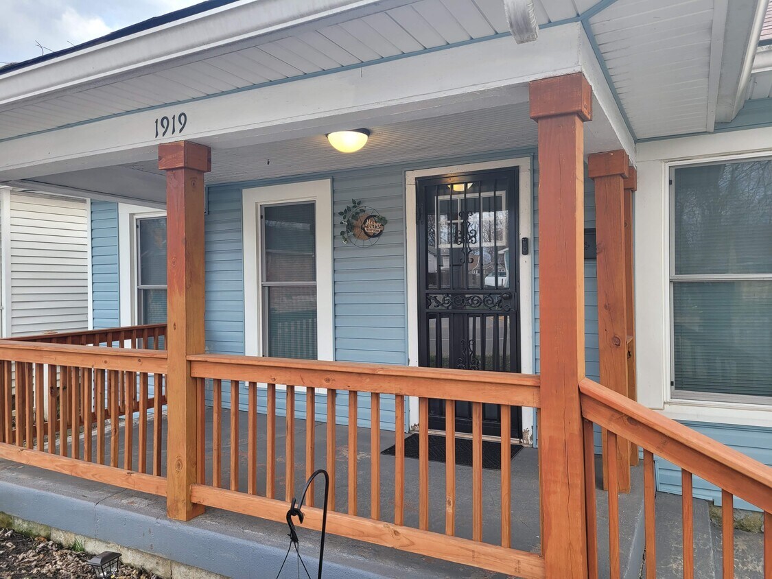Close up front of house - 1919 W 10th St