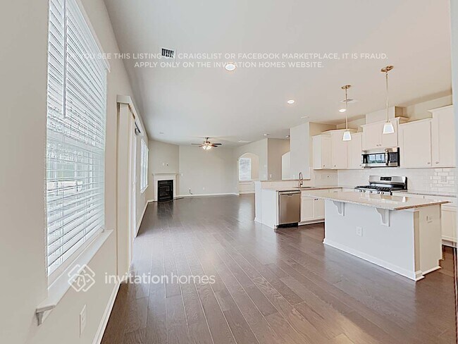 Foto del edificio - 16711 Cozy Cove Rd