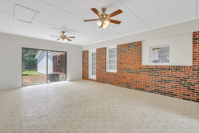 Foto del edificio - 3295 Odum Hwy