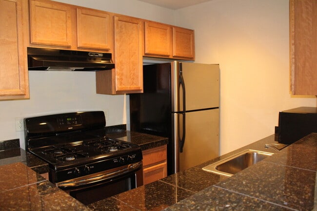 Building Photo - 108-W Eden at Avondale