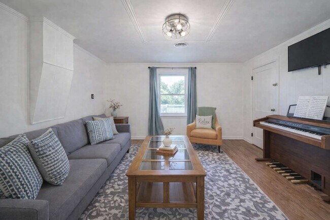 Foto del edificio - 316 E Hardy St
