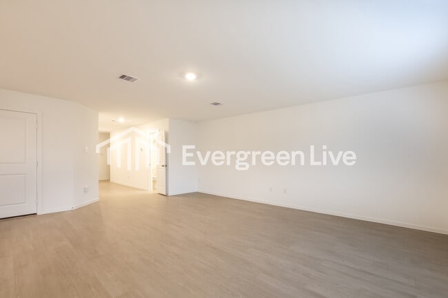 Building Photo - 5918 Patriot Sound Drive