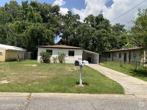 Building Photo - 12355 Palmyra Dr