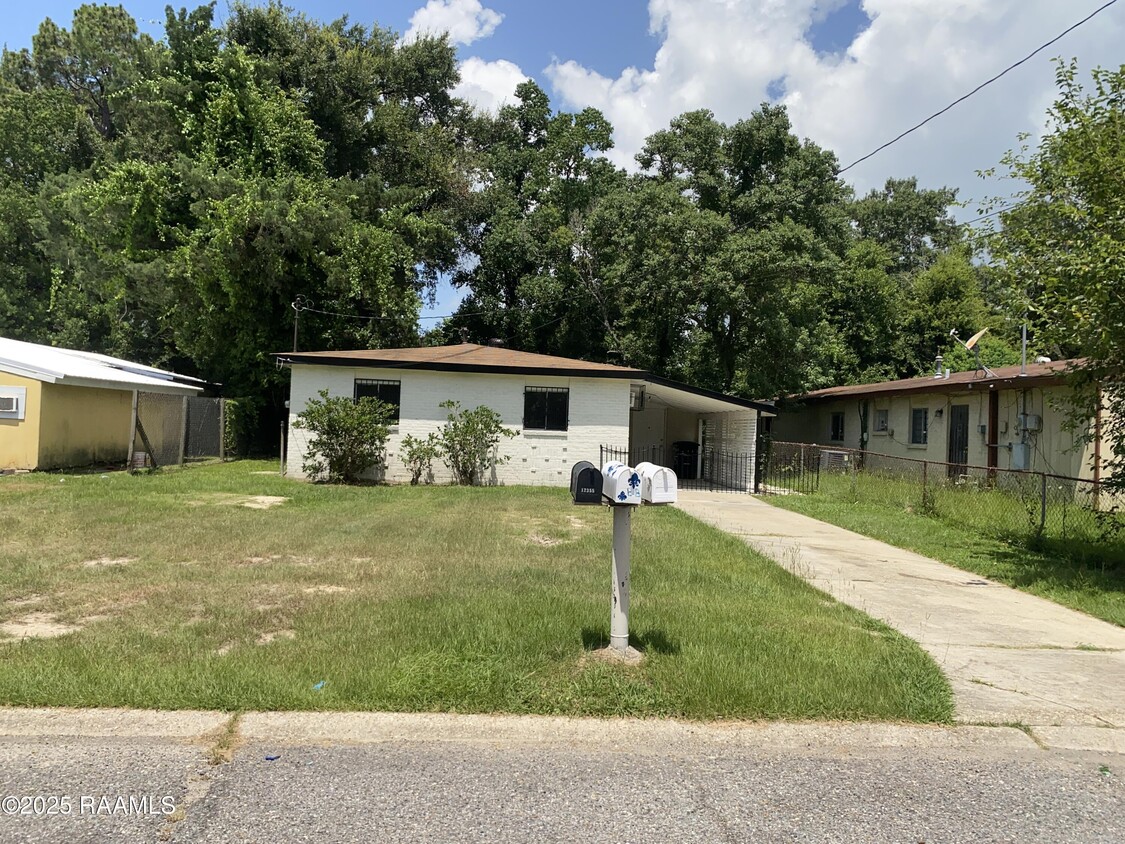 Primary Photo - 12355 Palmyra Dr