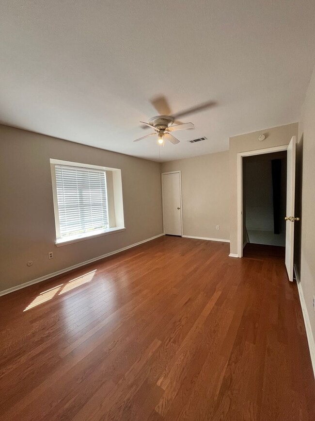 Building Photo - 4/3-Royalton Subdivision / Country Club Estates area