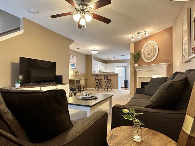 Photo - 628 Flintlock Ct Apartment