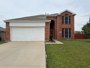 Building Photo - 2805 Crater Lake Ln