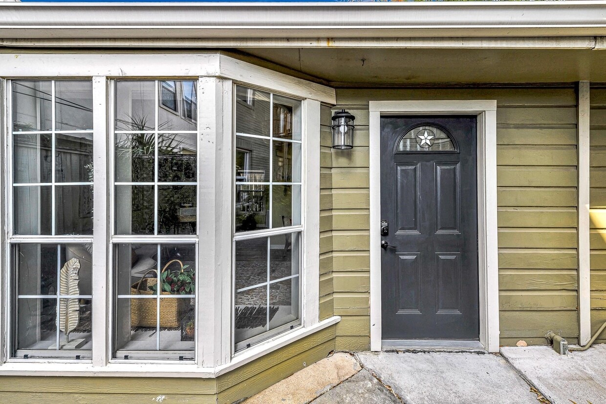 Foto principal - 2412 Woodhead St