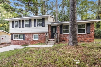 Building Photo - 8486 Magnolia Dr