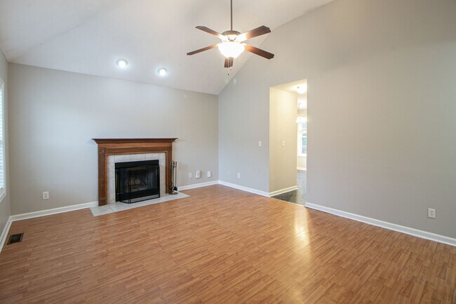 Building Photo - 2895 Rome Ln