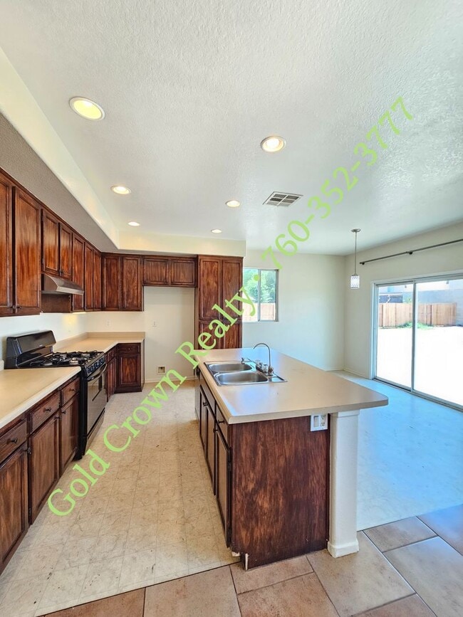 Building Photo - Parkside Estates Home for Rent- Brawley