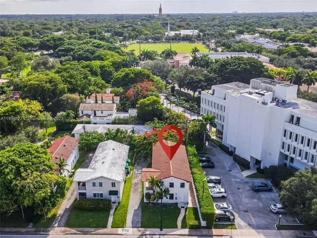 Foto del edificio - 3222 S Le Jeune Rd