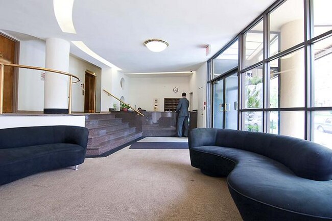 Foto del edificio - 2141 I St NW