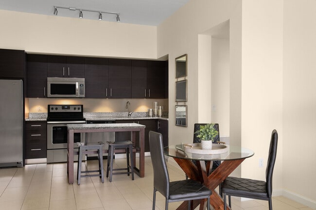 Vista del Doral - Doral View