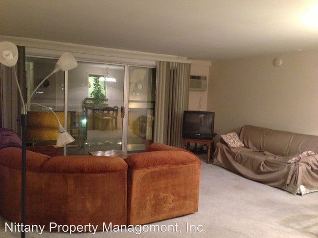 Building Photo - 2 br, 1 bath House - 200-411 Highland Ave.