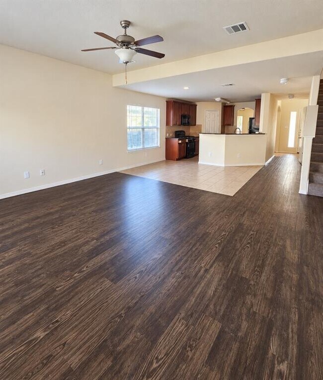 Foto del edificio - 18629 Falcon Pointe Blvd