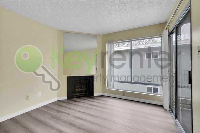 Building Photo - 2515 H St