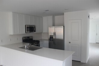 Building Photo - 3128 Twisted Myrtle Dr