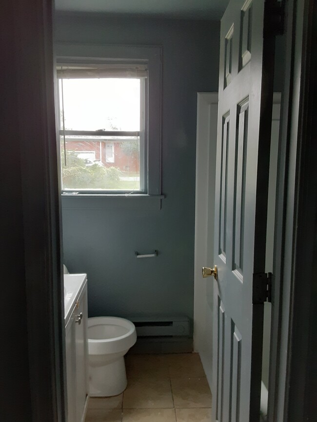 Bathroom - 20503 Southlawn Ave