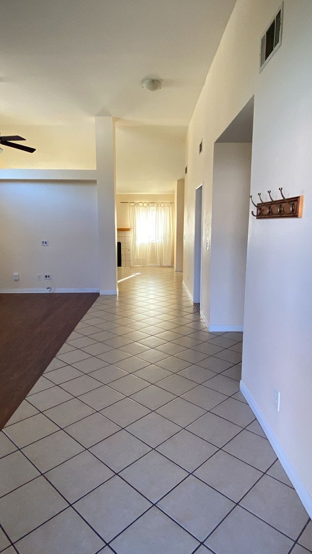 Foto del edificio - 37228 Waterman Ave