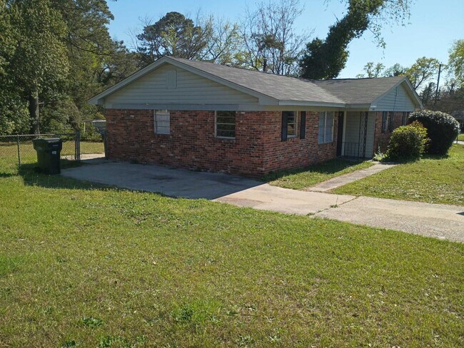 Foto del edificio - 3404 Covington Dr