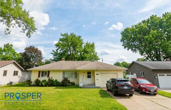 Building Photo - 1015 E Lexington Blvd