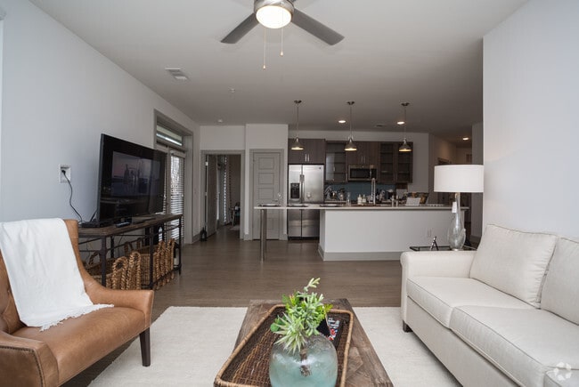 Interior Photo - Veranda at Avalon