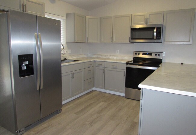 Building Photo - 2899 Jean Ln