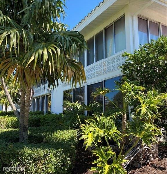 Building Photo - 2020 Gulf Shore Blvd N
