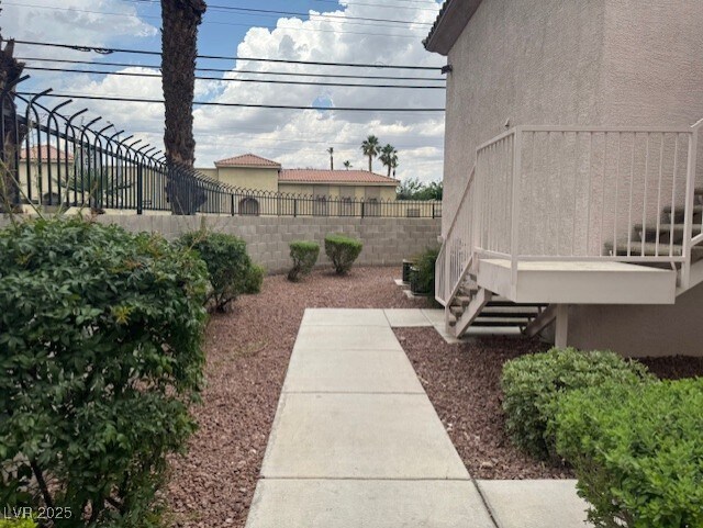 Building Photo - 4555 E Sahara Ave
