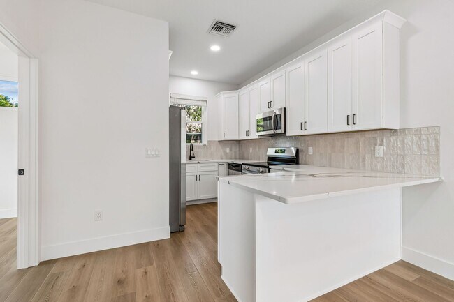 Foto del edificio - 2846 30th Ave N