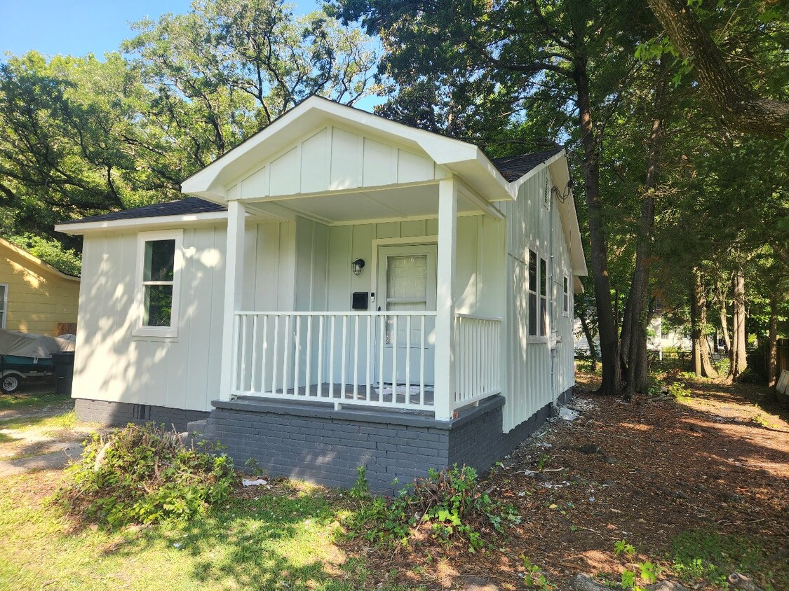 Foto principal - 2664 Hull St