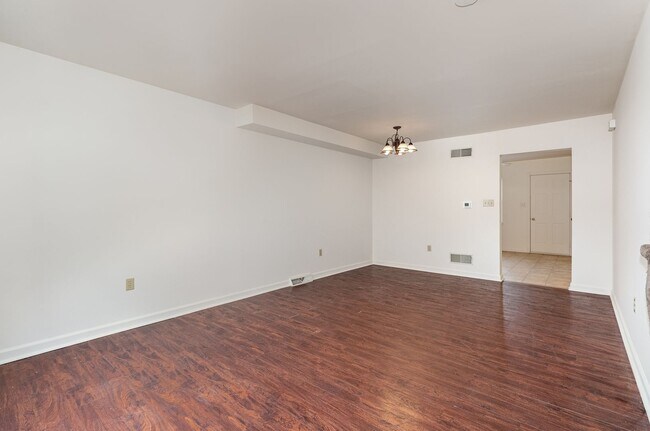 Foto del edificio - 767 Old Silver Springs Rd