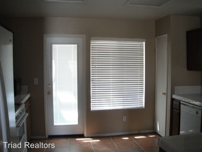 Building Photo - 3 br, 2 bath House - 71669 Sun Valley Drive