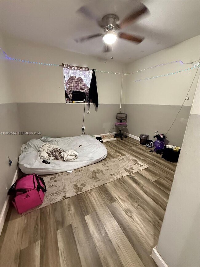 Foto del edificio - 7666 La Salle Blvd