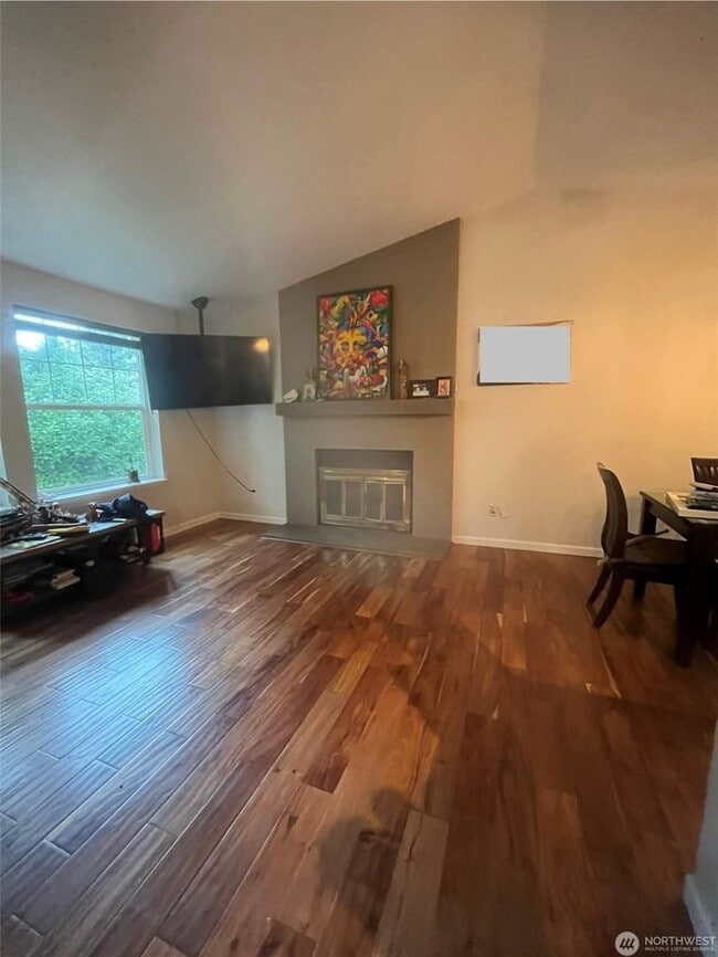 Building Photo - 4bd/2.5ba Renton House
