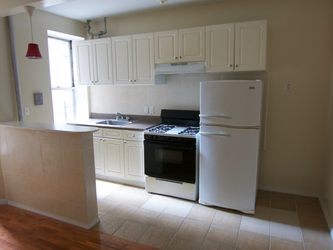 Primary Photo - 536 W 143rd St