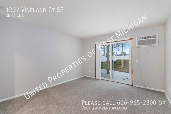 Building Photo - Available Now | 2 Bedroom 1 Bath Apartment...