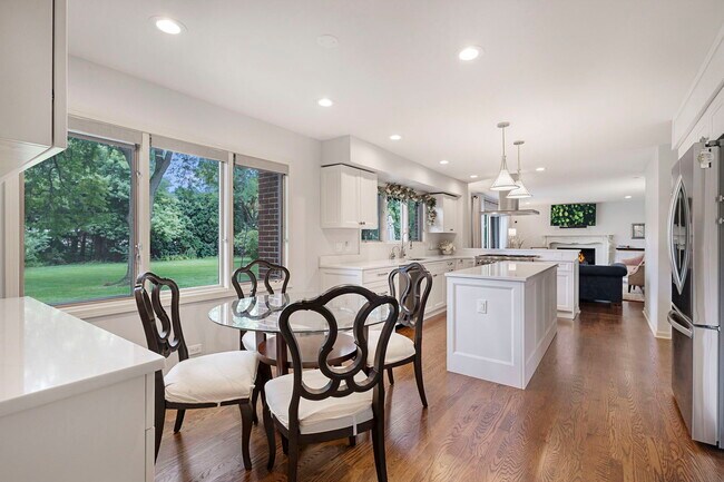 Foto del edificio - 32 Chatham Ln