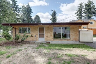 Building Photo - 19015 46th Ave S