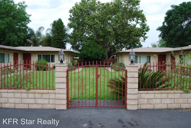 Foto del edificio - 766-766 S Orange Ave