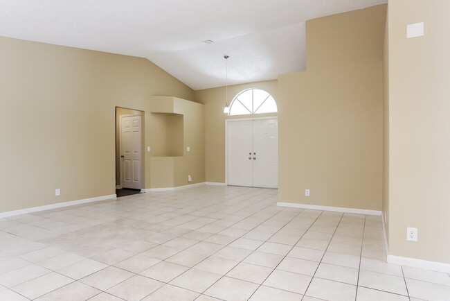 Building Photo - 4434 NW 65th St