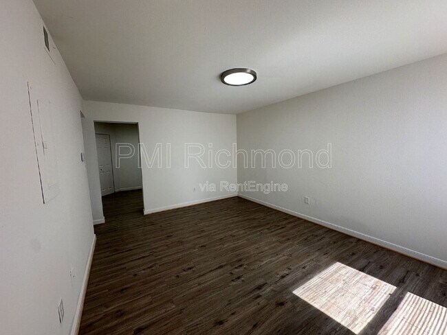 Foto del edificio - 3517 Briel St