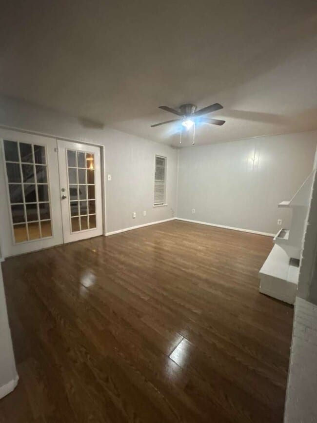 Foto del edificio - 2408 Hollandale Cir