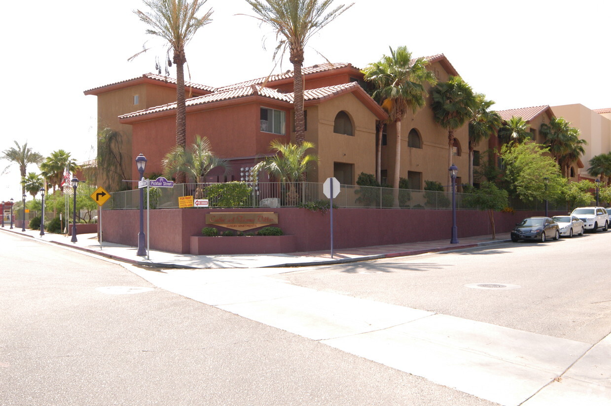Building Photo - Cathedral Towne Villas