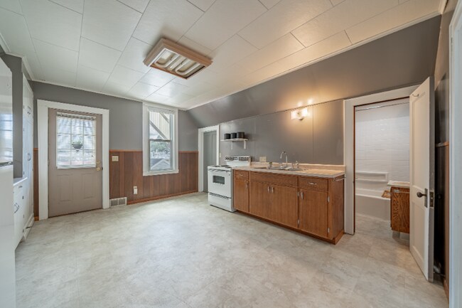 Foto del edificio - 1343 1/2-1343 1/2 W Washington St