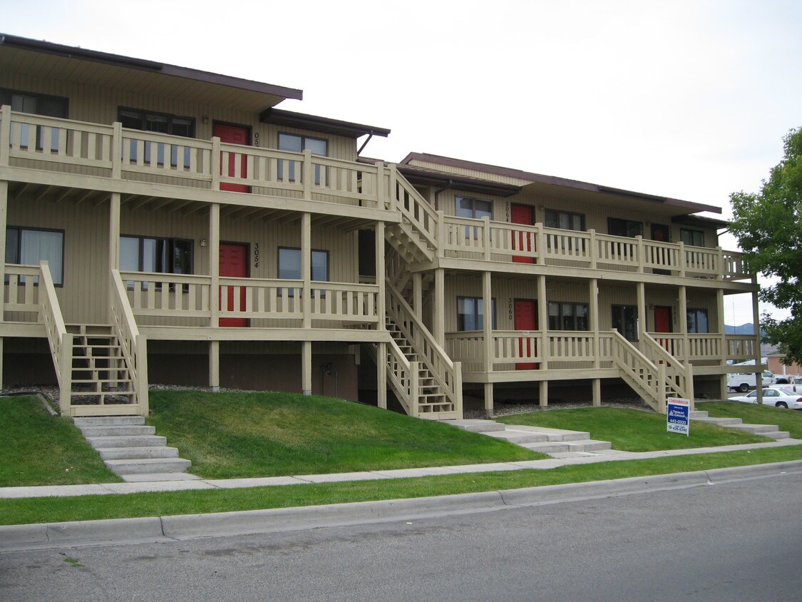 Primary Photo - 3052 National Ave
